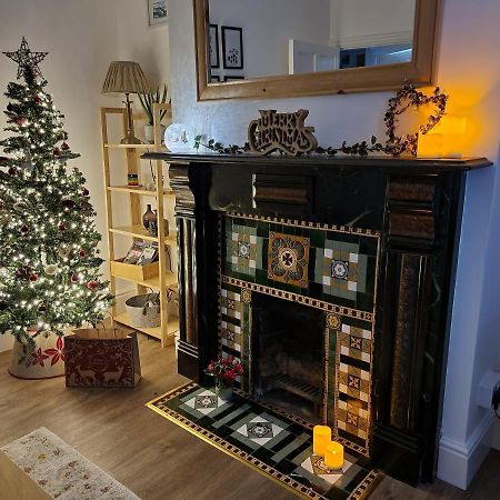 Eldon Row - Stylish Character Apartments - Central Location 1 & 2 Bed Available Долгелай Екстериор снимка