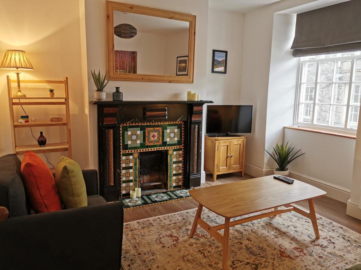 Eldon Row - Stylish Character Apartments - Central Location 1 & 2 Bed Available Долгелай Екстериор снимка