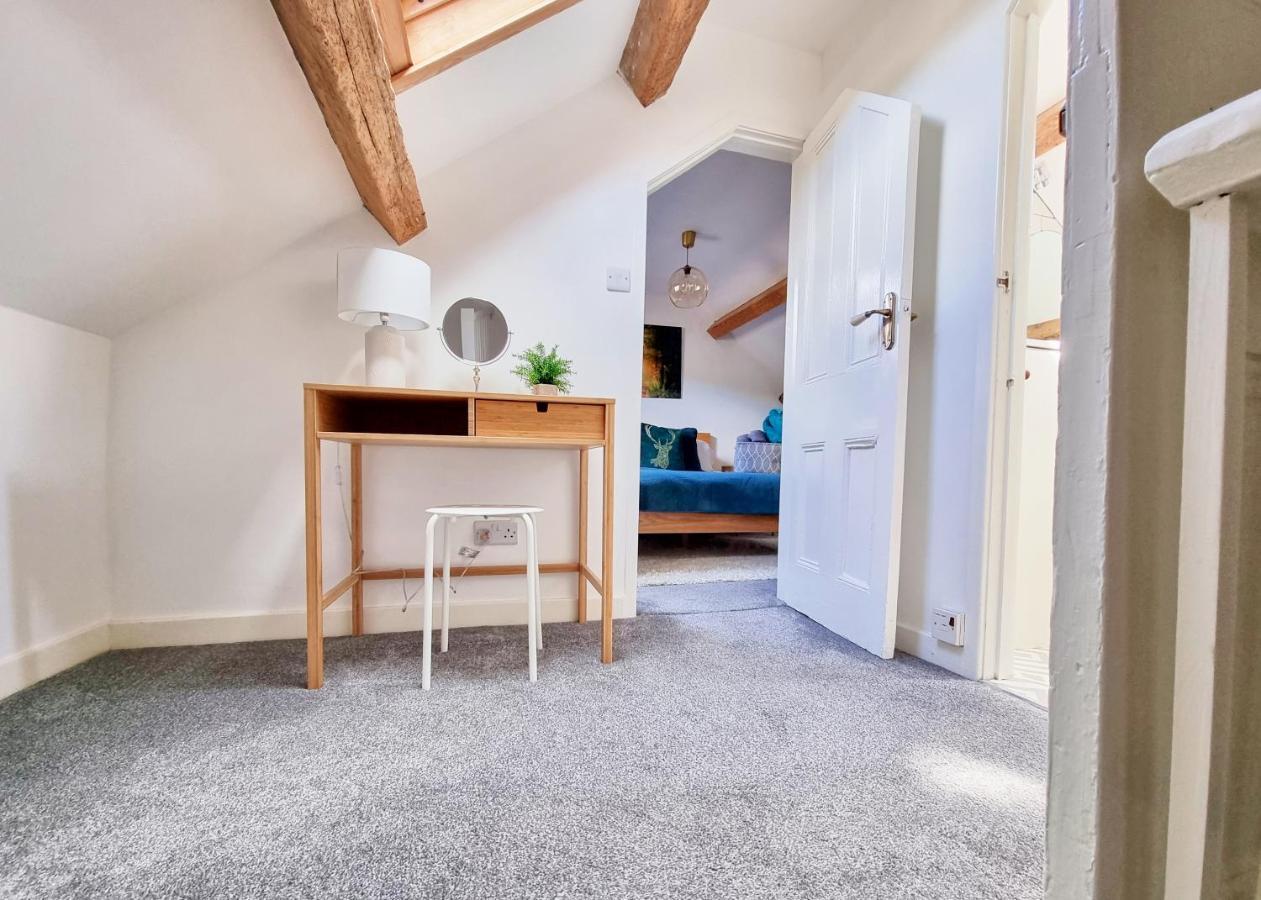 Eldon Row - Stylish Character Apartments - Central Location 1 & 2 Bed Available Долгелай Екстериор снимка