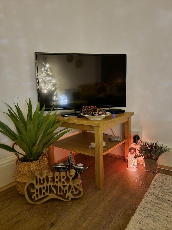 Eldon Row - Stylish Character Apartments - Central Location 1 & 2 Bed Available Долгелай Екстериор снимка