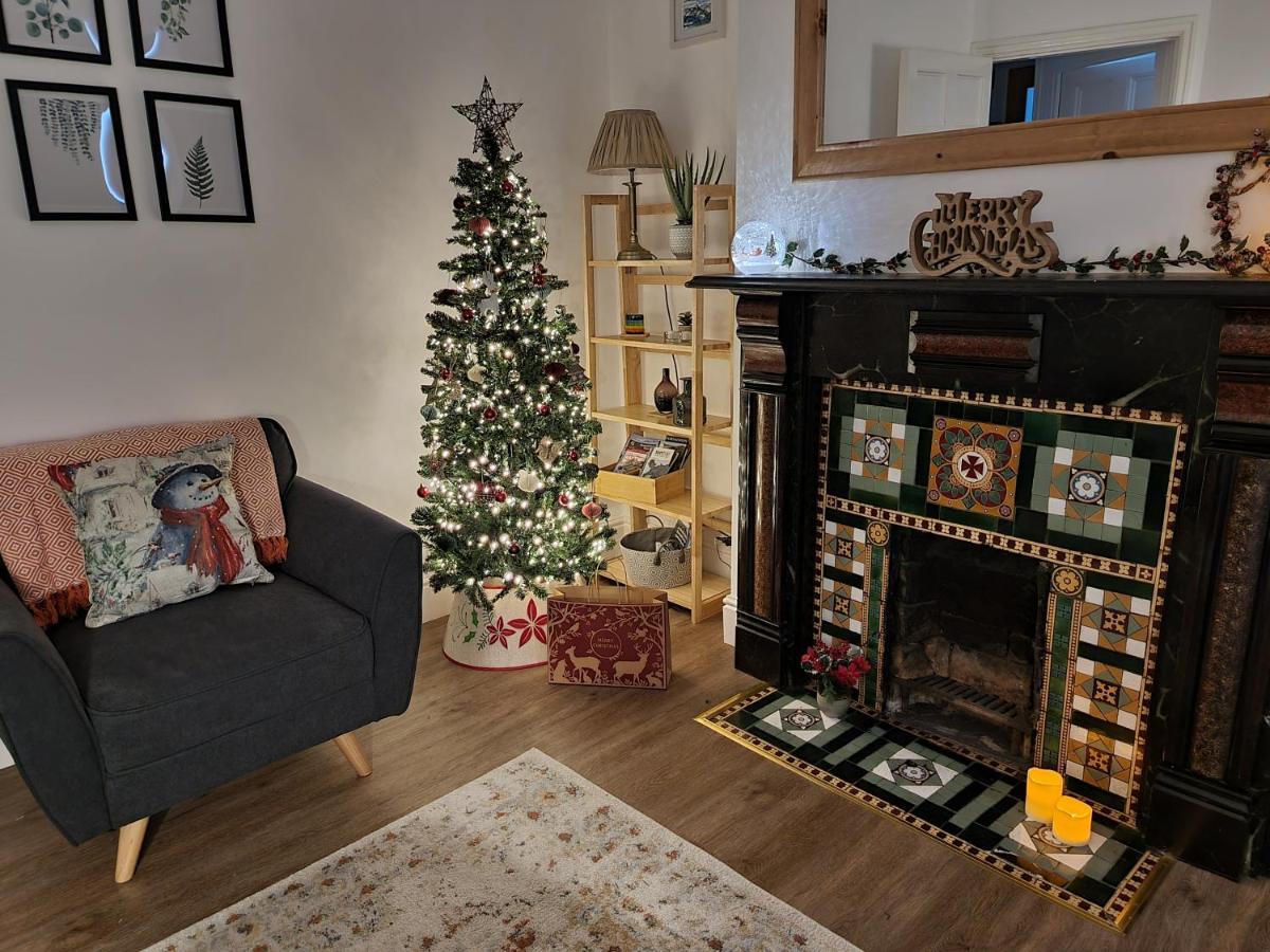 Eldon Row - Stylish Character Apartments - Central Location 1 & 2 Bed Available Долгелай Екстериор снимка
